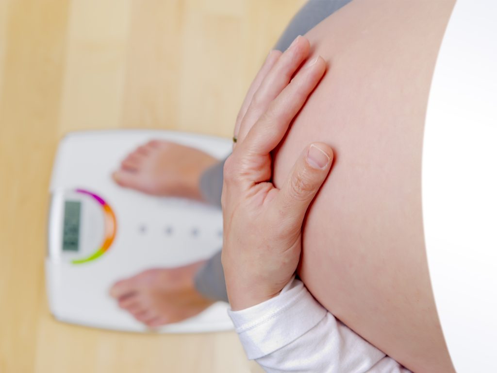 Le pèse personne pour contrôler la prise de poids pendant la grossesse.
