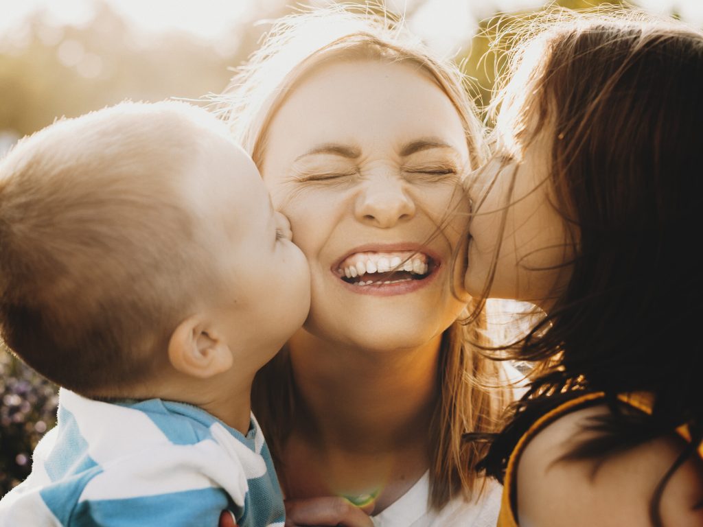 Conseils beauté pour maman : comment sublimer votre peau au quotidien ?